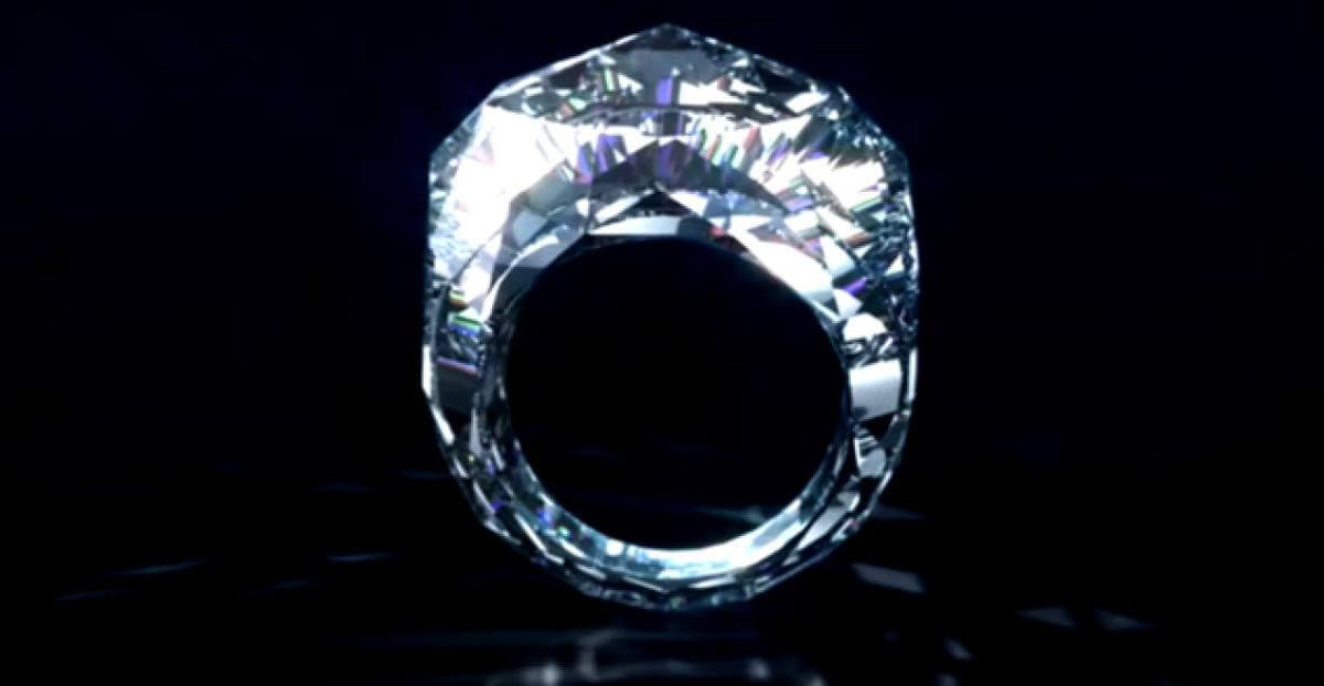 ファセットダイヤモンドで作られた１５０カラットの指輪
