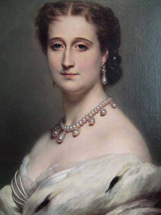 フランス皇帝ナポレオン三世が妻に贈ったイヤリング